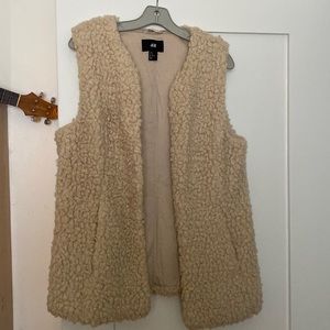 H&M Sherpa style vest